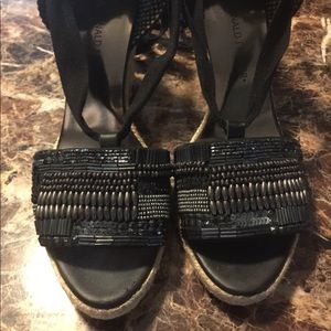 Donald J Pliner sandals/wedges